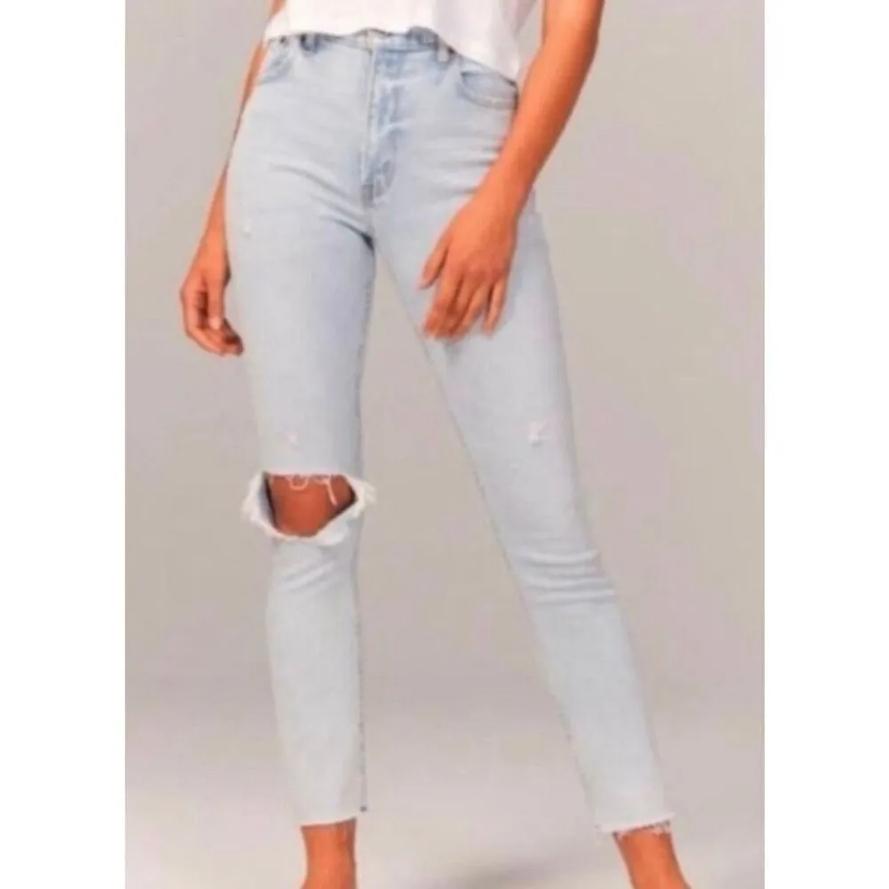 Abercrombie & Fitch the skinny high rise distressed knee jeans 27/4 short - Image 2