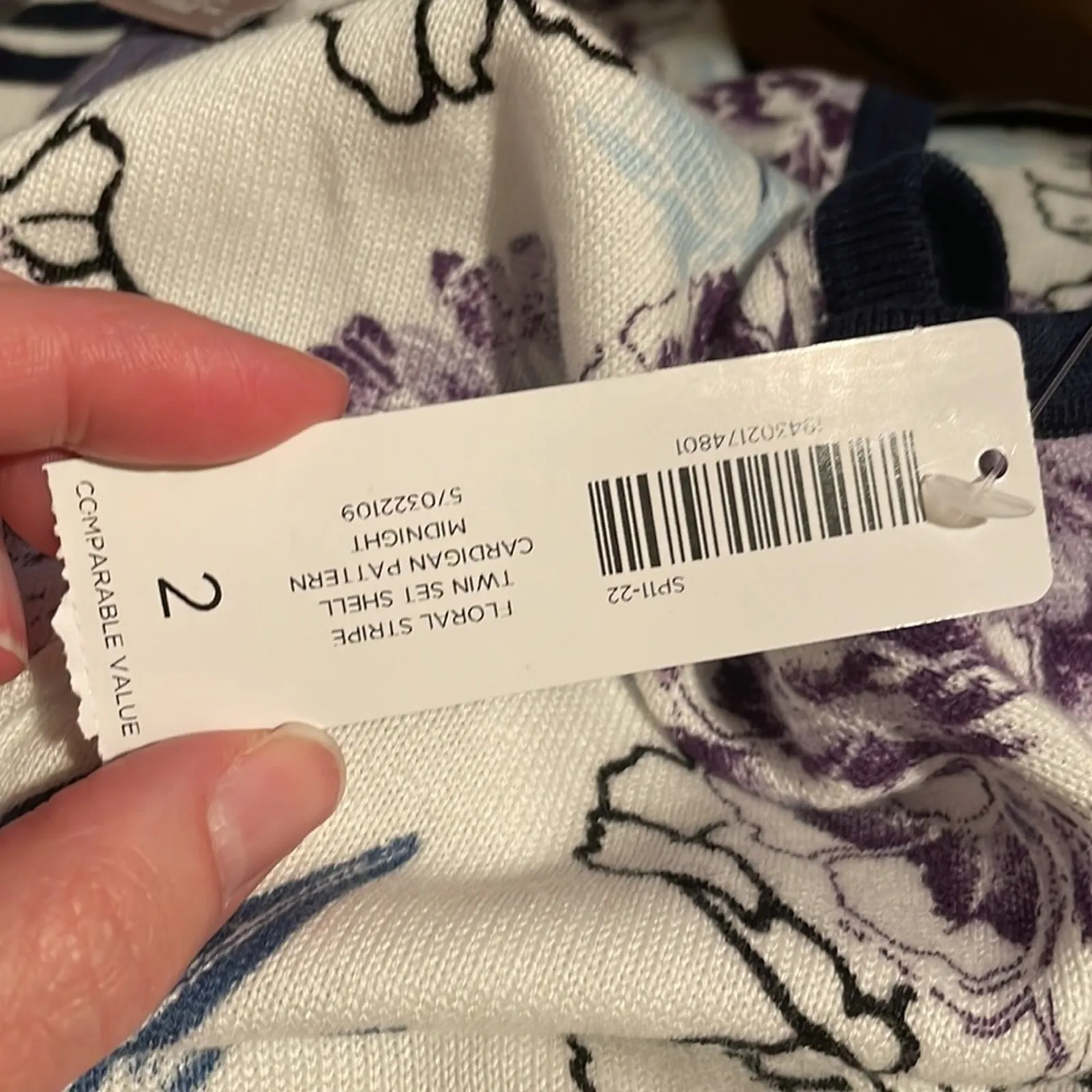 Chicos White Blue & Purple Floral Print Sleeveless Top Womens M Sweater Knit - Image 9