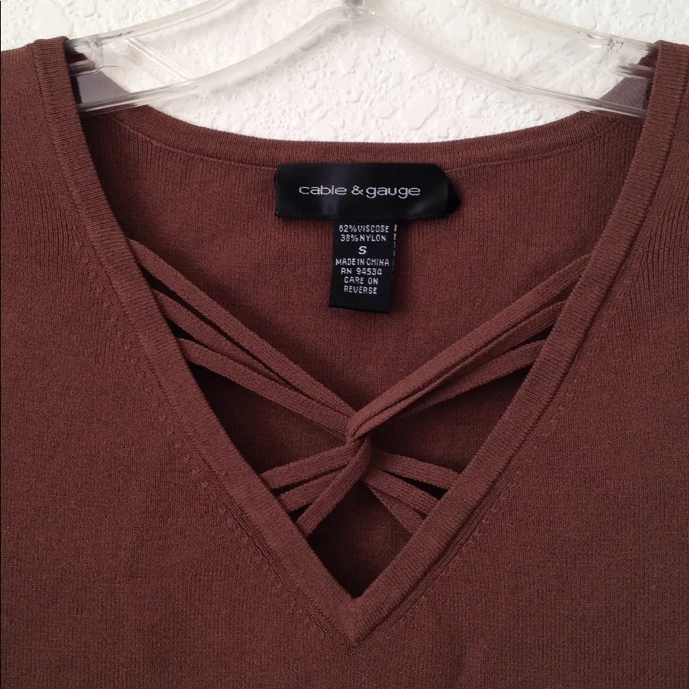 FINAL MARKDOWN Ladies' cable & gauge Brown Top (S) - Image 2