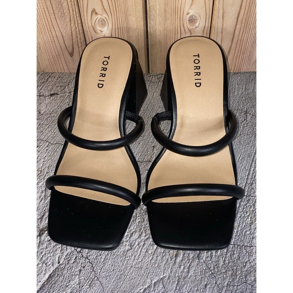 NEW  Torrid Block Heel Sandals Black Square Toe Strappy Puffy Woman’s Size 7.5WW - Image 2