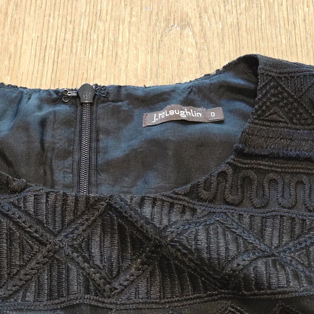 J. McLaughlin Embroidered Tassel Fringe Overlay Shift Dress Black Size 0 EUC - Image 2