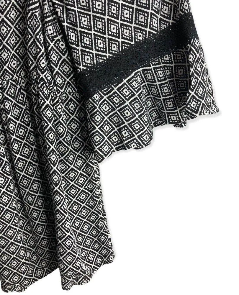 3/4 Sleeve Gauze Cold Shoulder Lace Detail Top - Image 6