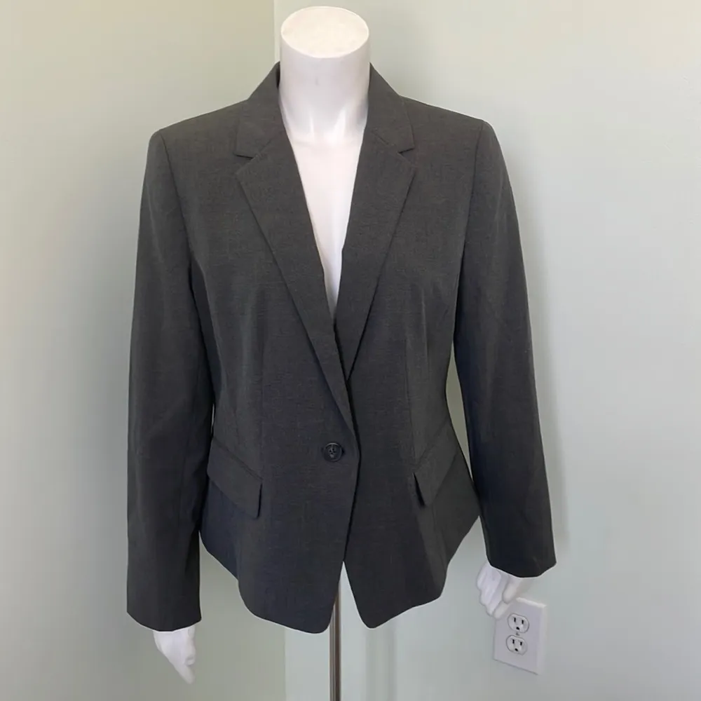 Ann Taylor One Button Gray Blazer NEW - Image 2
