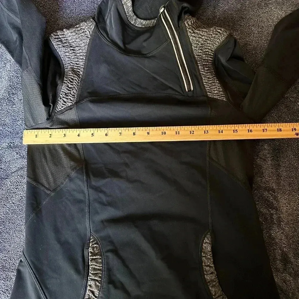 Lululemon Run: Back On Track Pullover size 6 - Image 5