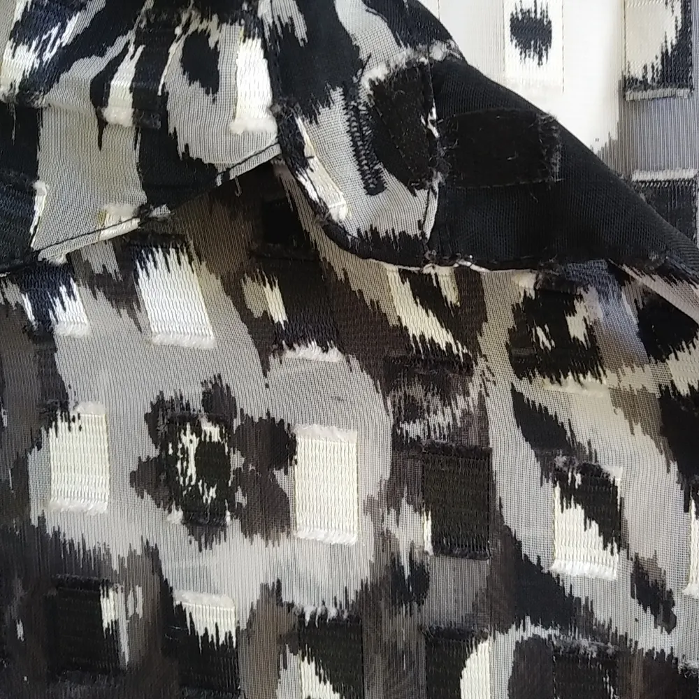 Notations 3X Long Sleeved Button Down All Over Floral Top Plus in Gray Black - Image 3