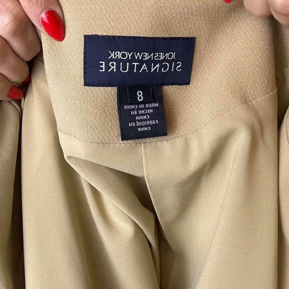 Jones New York Tan and cream thick gorgeous blazer with a relaxed fit - Image 8