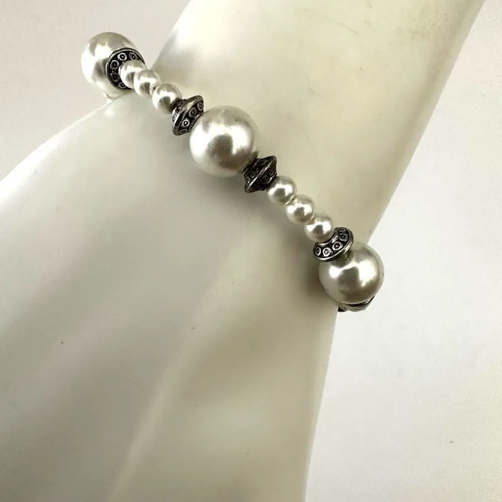 Silver tone faux pearl beaded bracelet - Image 2