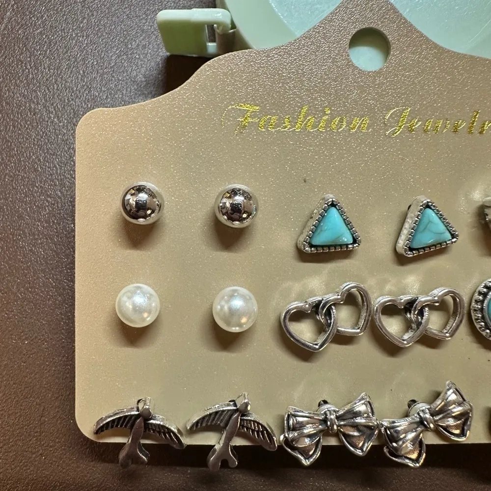 Pack of 9 earrings for pierced ears - Image 5