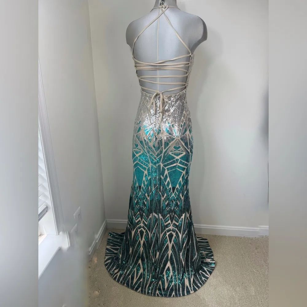FAERIESTY Luxe Backless Mermaid Hem Sequin Gown Dress Size Medium Teal & Tan Blue - Image 9