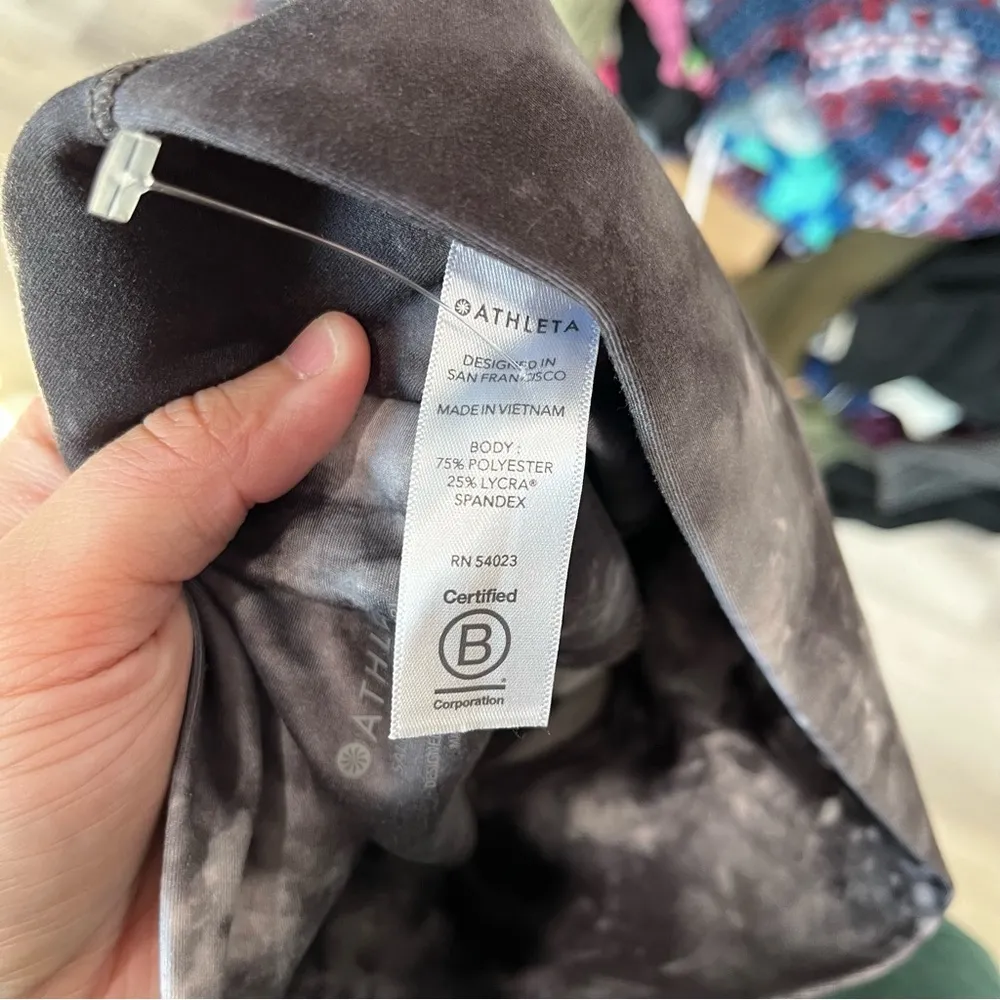 Athleta Salutation II Stash Pocket Supernova Capri Yoga Pant #566848 Size Small - Image 7