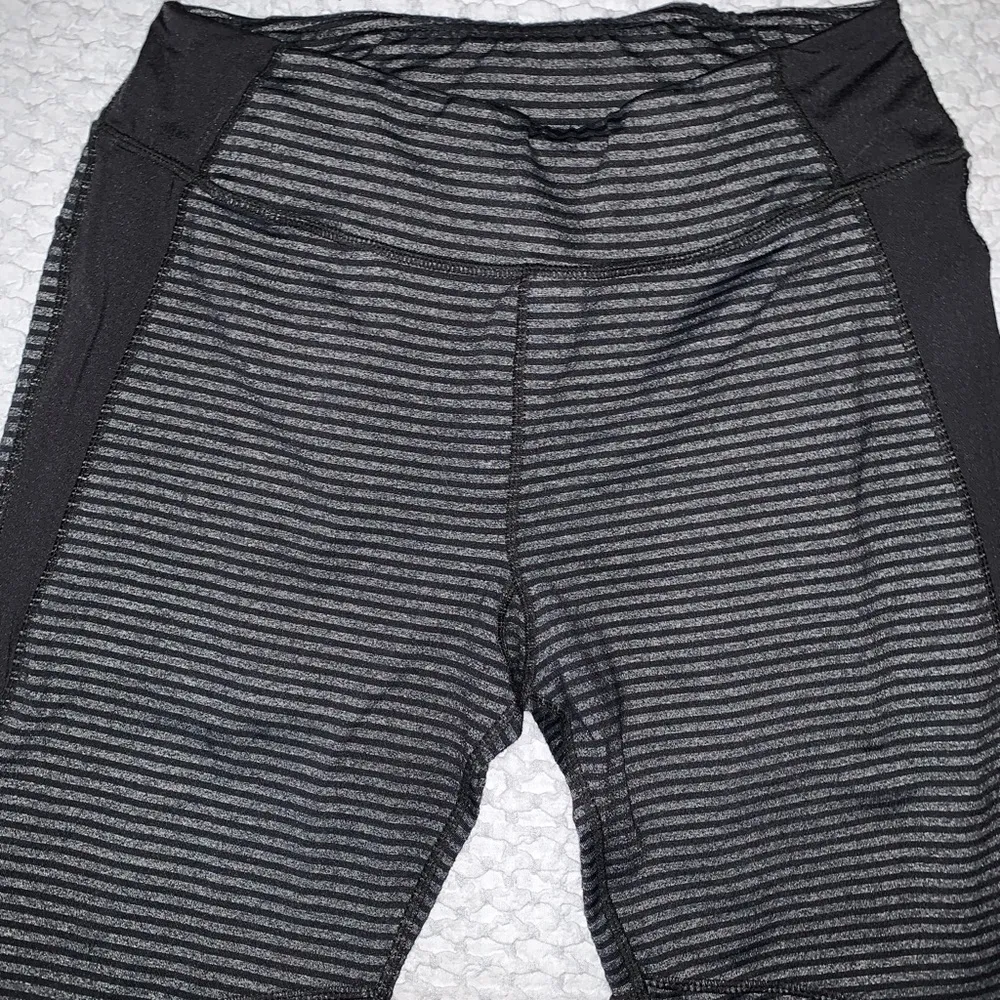 Kyodan Black & Grey Striped Workout Legging - Image 3