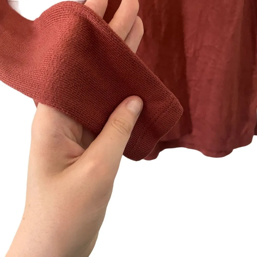 American Eagle soft and sexy coral v-neck sweater knit comfortable winter warm - Image 4