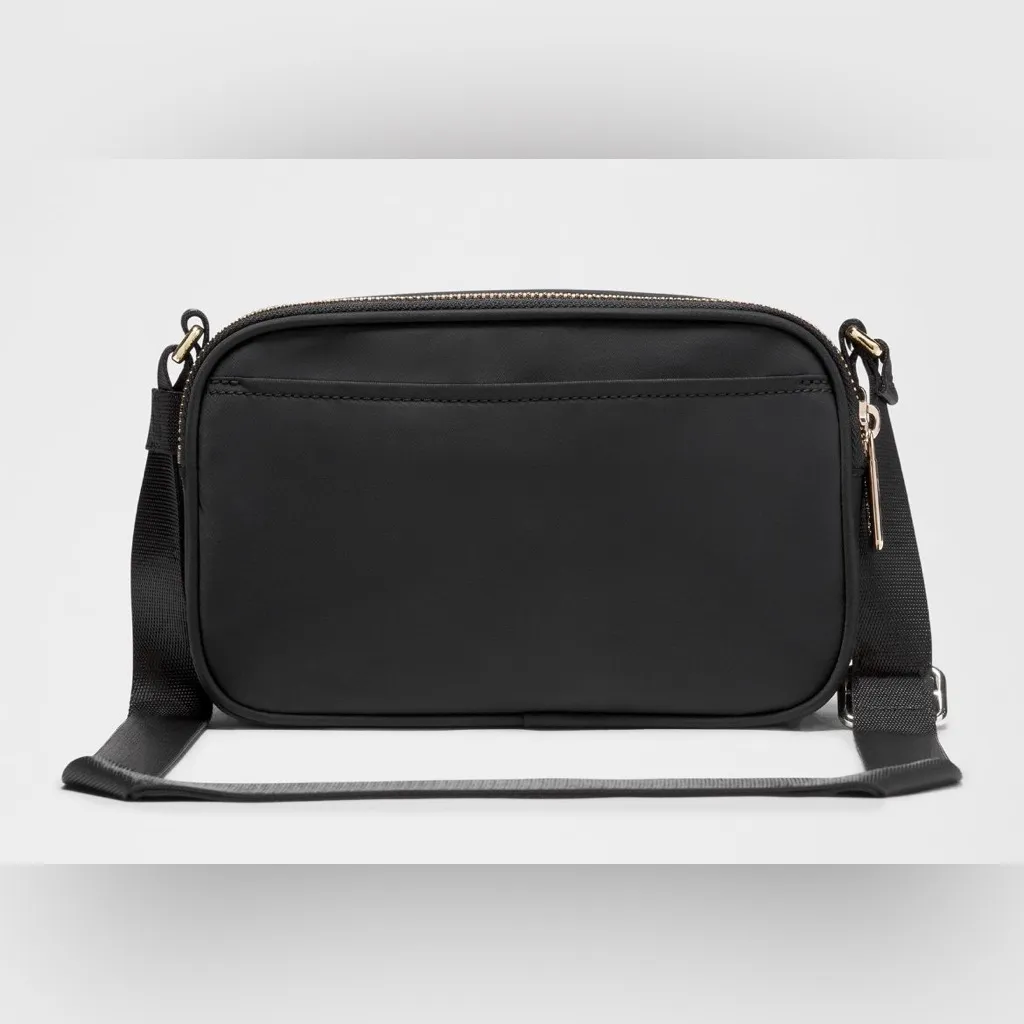 Lululemon NWT Crossbody Camera Bag Black Gold, Adjustable Strap - Image 2