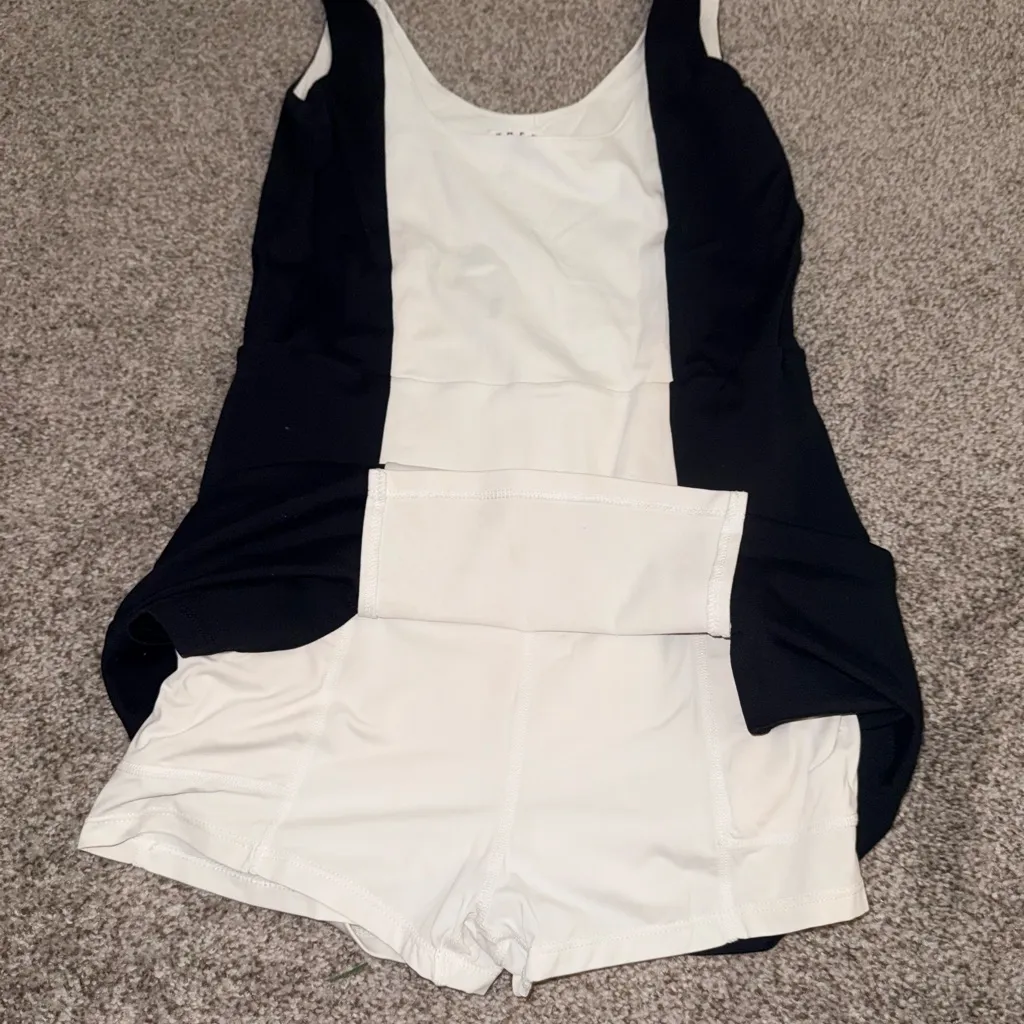 TCEC Black and White Mini Dress - Image 5