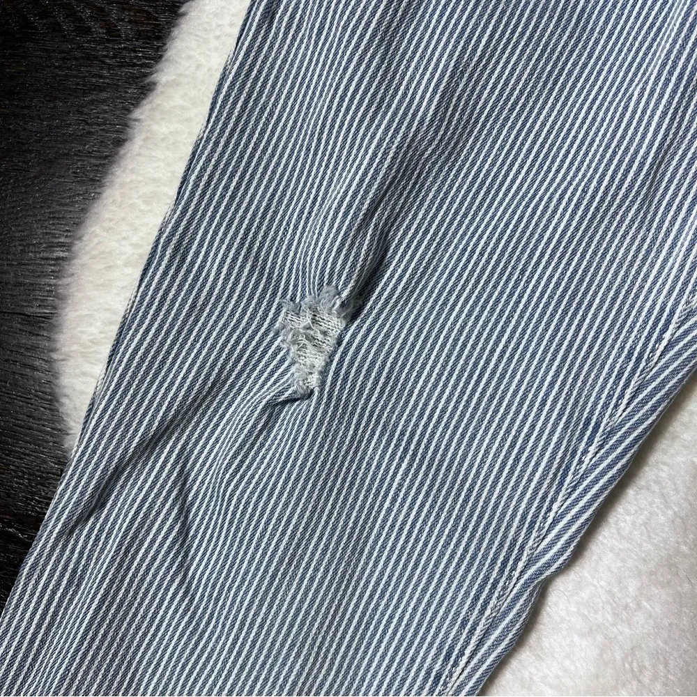 Blue And White Pinstripe Skinny Cropped Ankle Jeans - Image 6