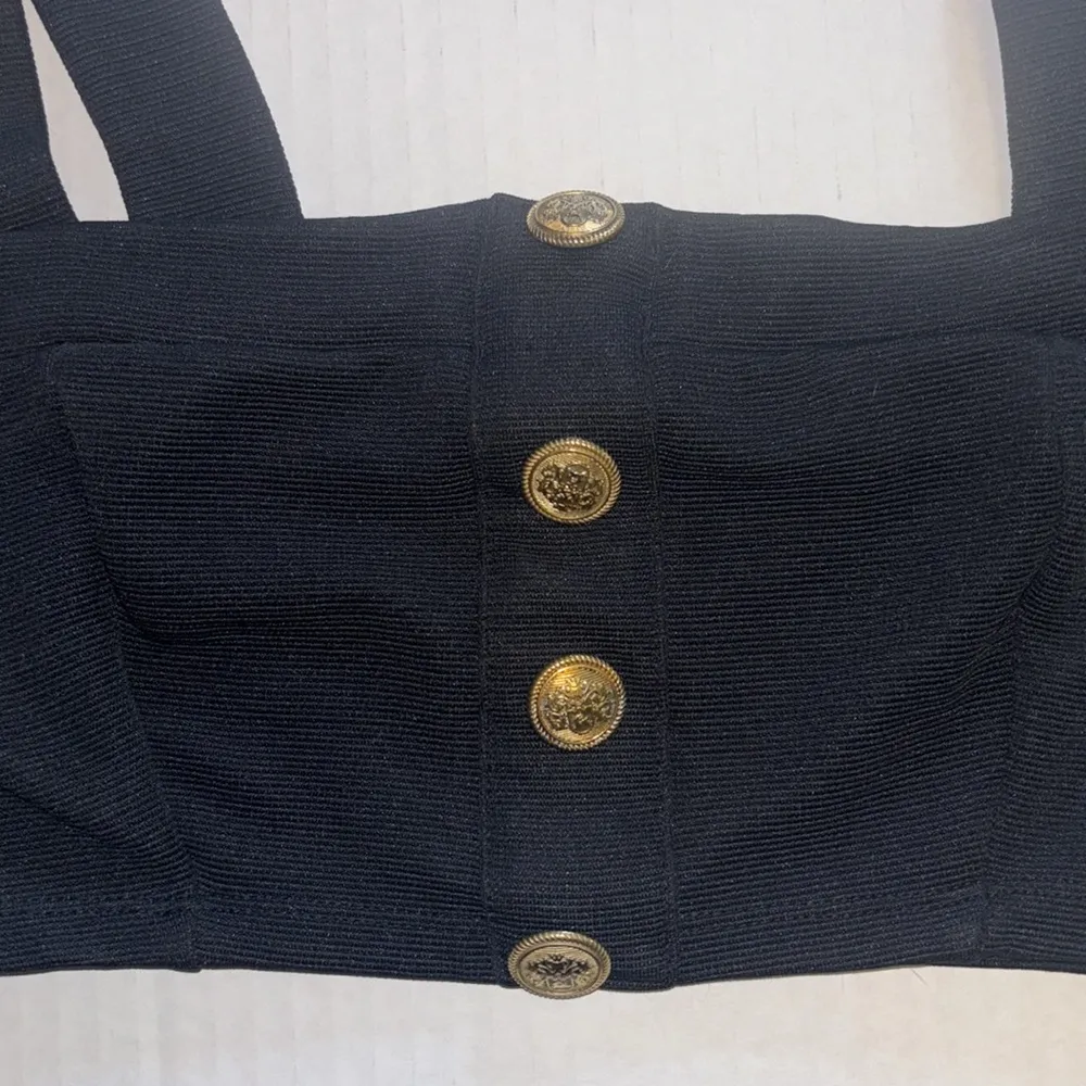 ZARA BLACK RIBBED MIDRIFF TOP SIDE ZIPPER SIZE SMALL/MEDIUM  4 GOLD BUTTONS - Image 4