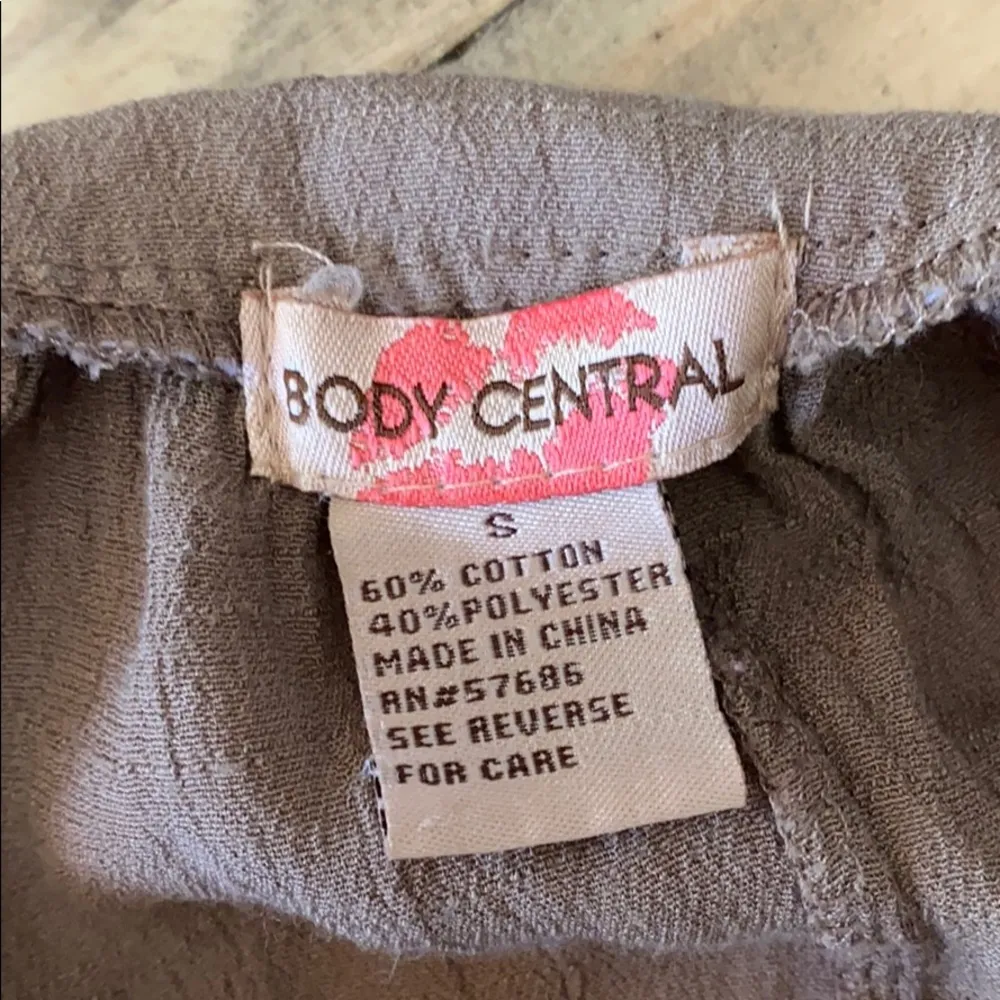 Body Central Batwing Sleeve Top Size Small - Image 4