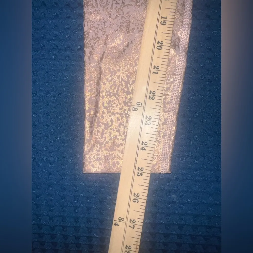 Beyond Yoga Alloy Ombre High Waisted Midi Legging Size Small - Image 2