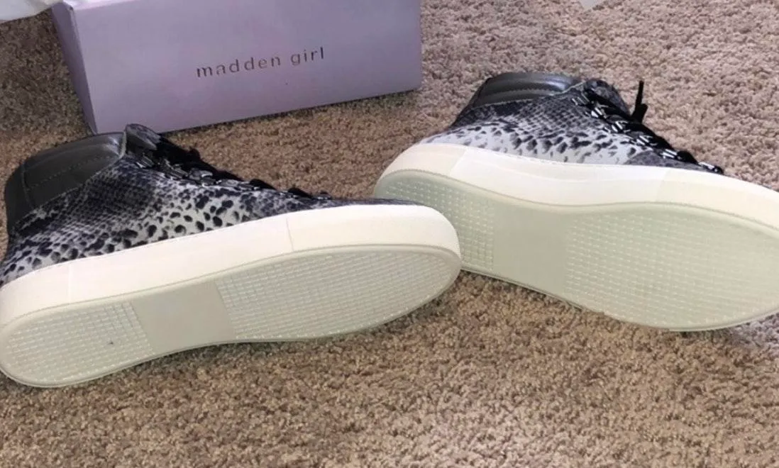 Snake Print Sneakers 8.5 - Image 5