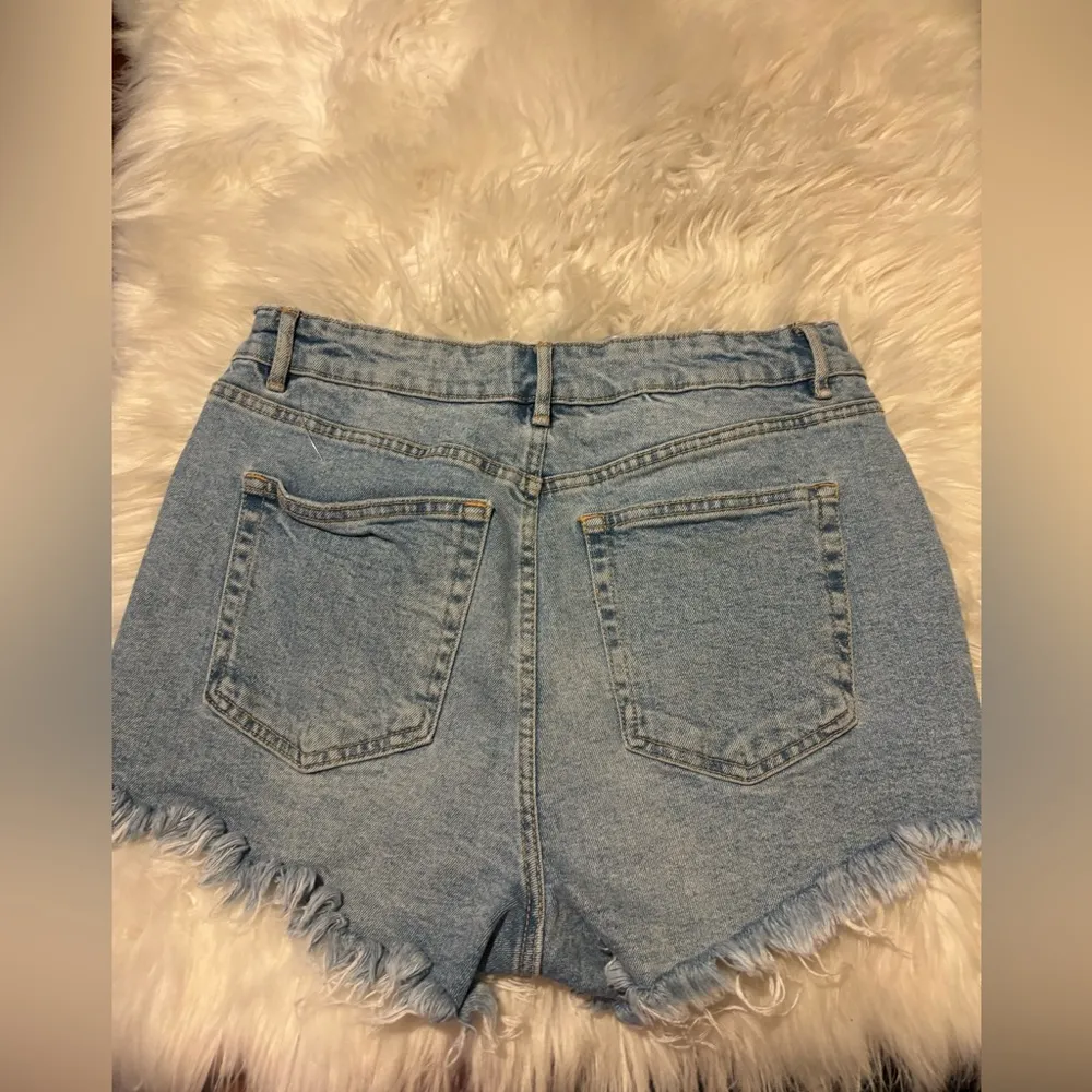 Zara Blue Jean Shorts Distressed Raw Hem - Image 5