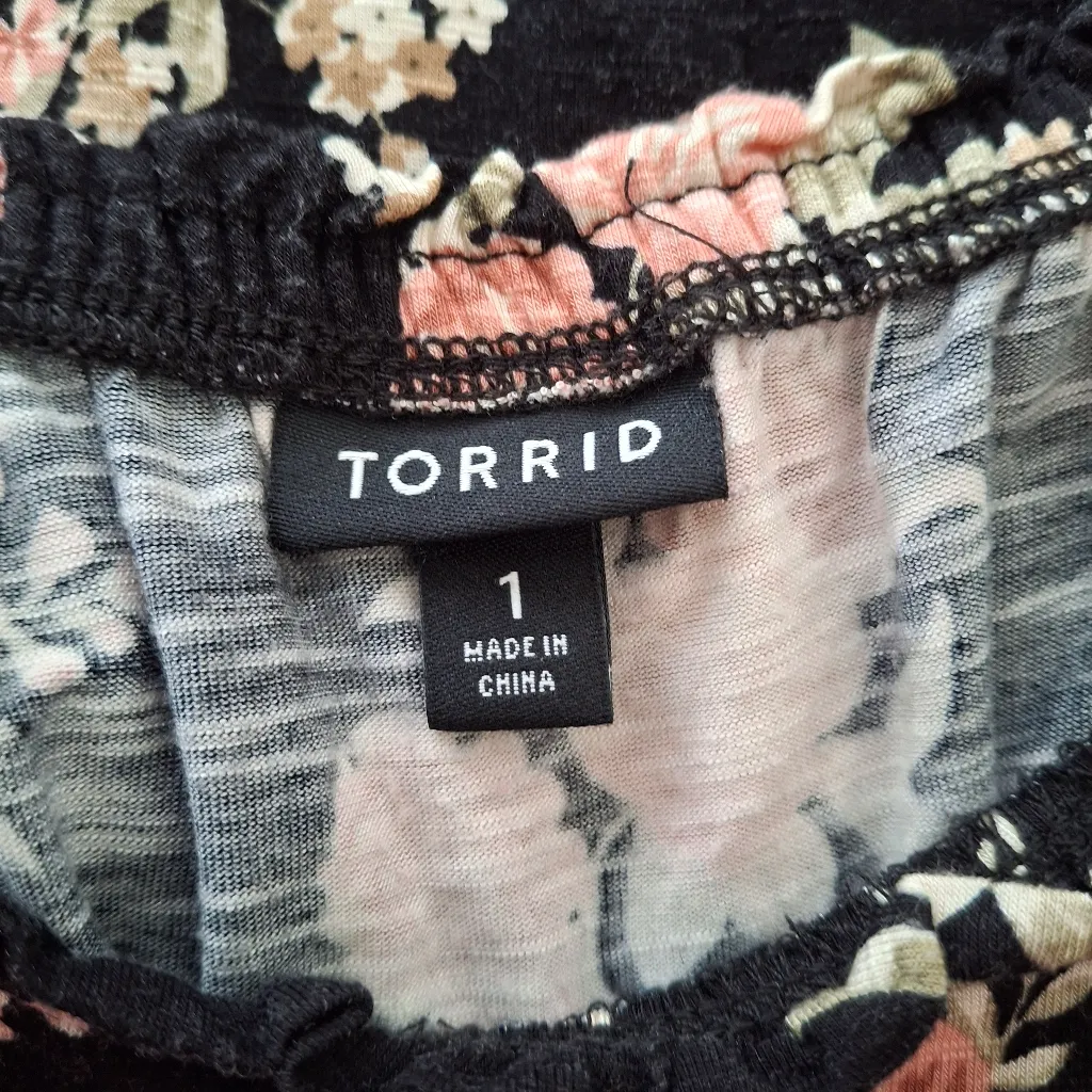 Torrid Sz 1 Floral Black and Pink Women's Top - Image 12