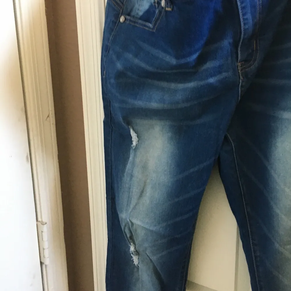 FINAL MARKDOWN WOMEN’S distressed v.i.p jeans 20 Size undefined - Image 2