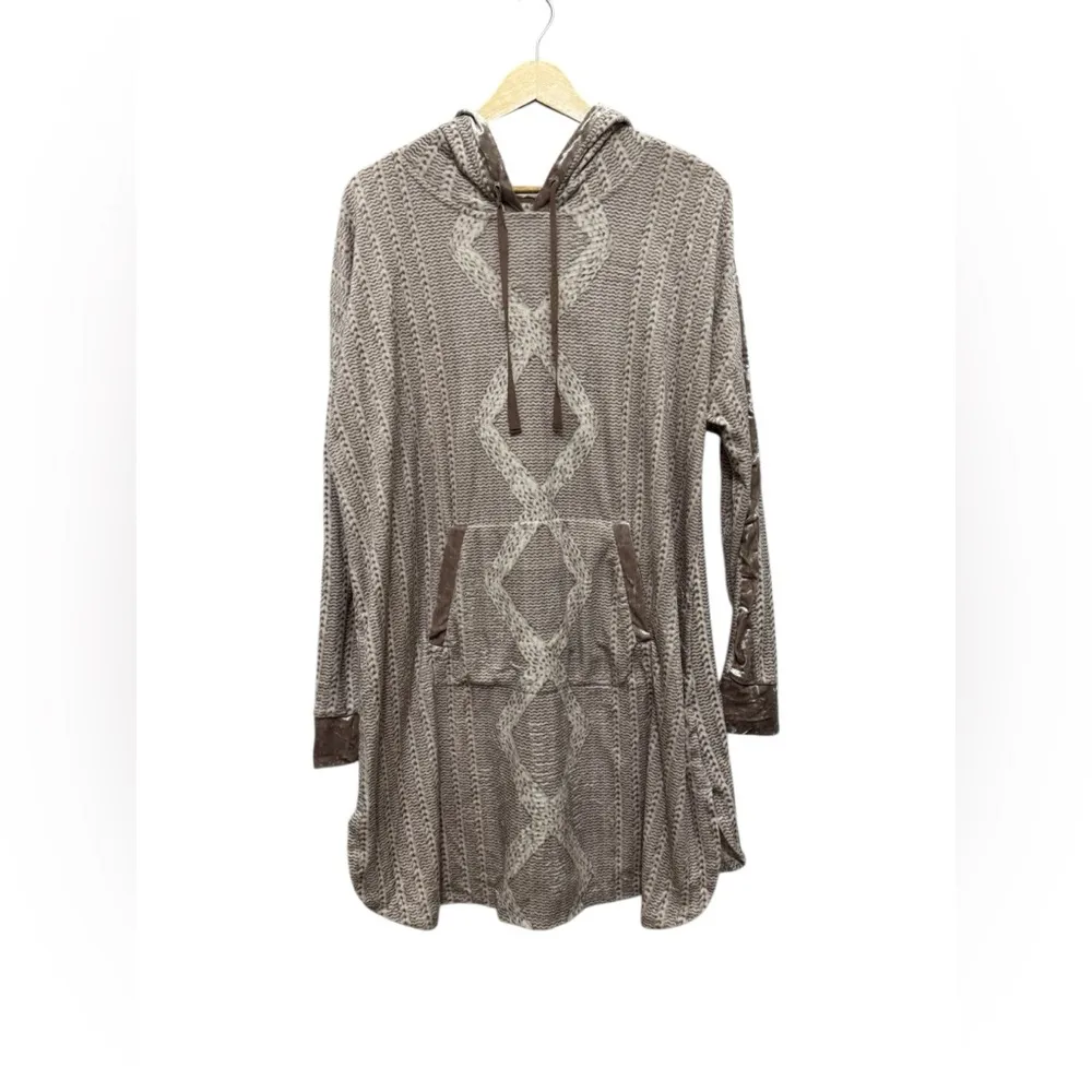 Velvet Champagne Patterned Hoodie, Loungewear Pullover - Image 2