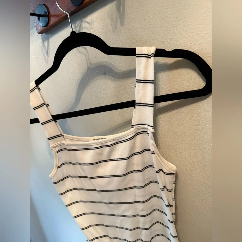 Women’s Black & White Striped Crew Neck Cotton Tank Size Small - Image 10