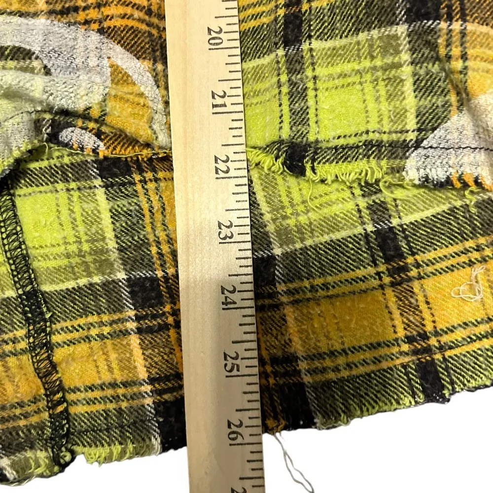 BDG Flannel Button Down Shirt
Brody Yin Yang Oversized Fit size small - Image 4