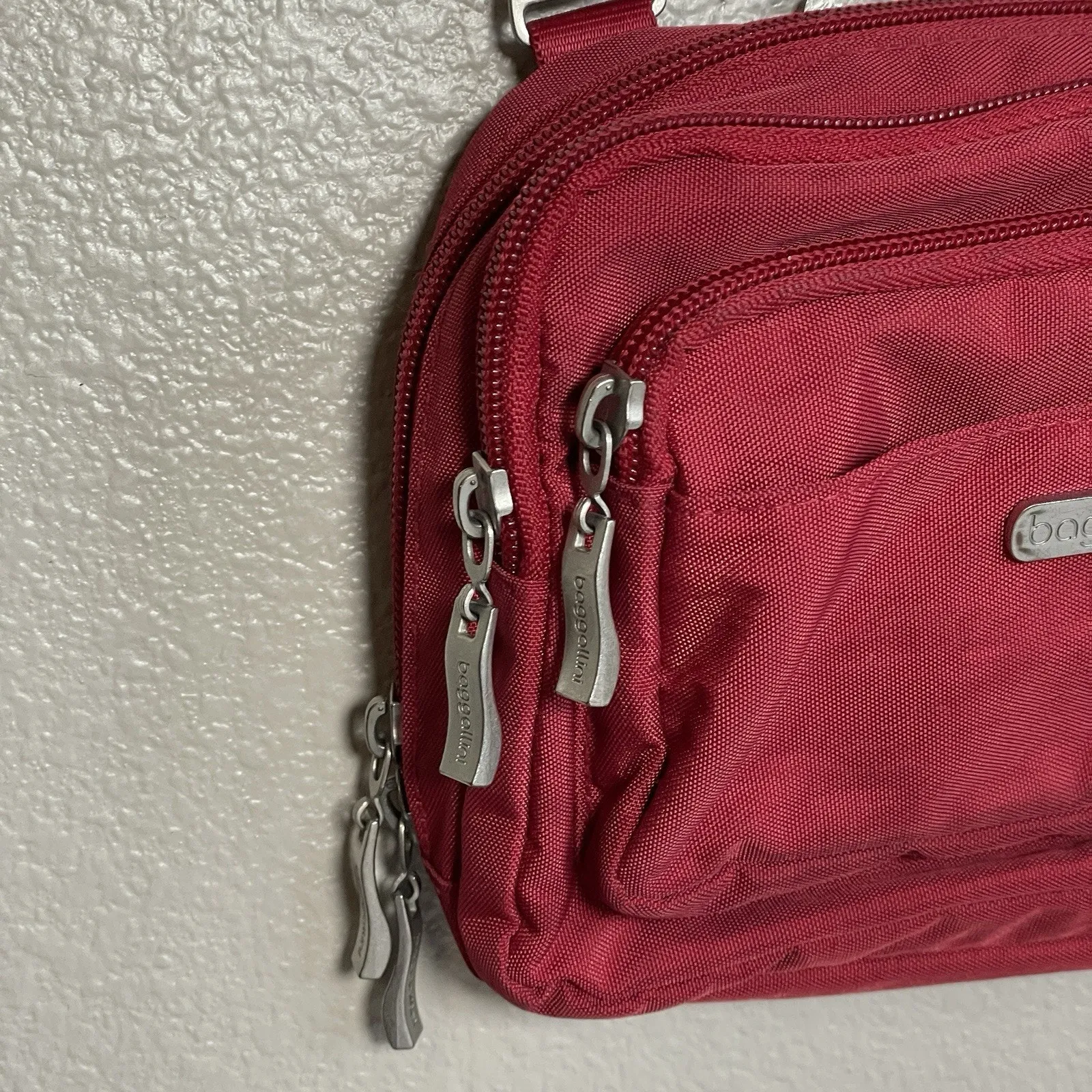 Baggallini Triple Zip Crossbody Purse Waist Pack Apple Red Nylon Bag Travel - Image 6