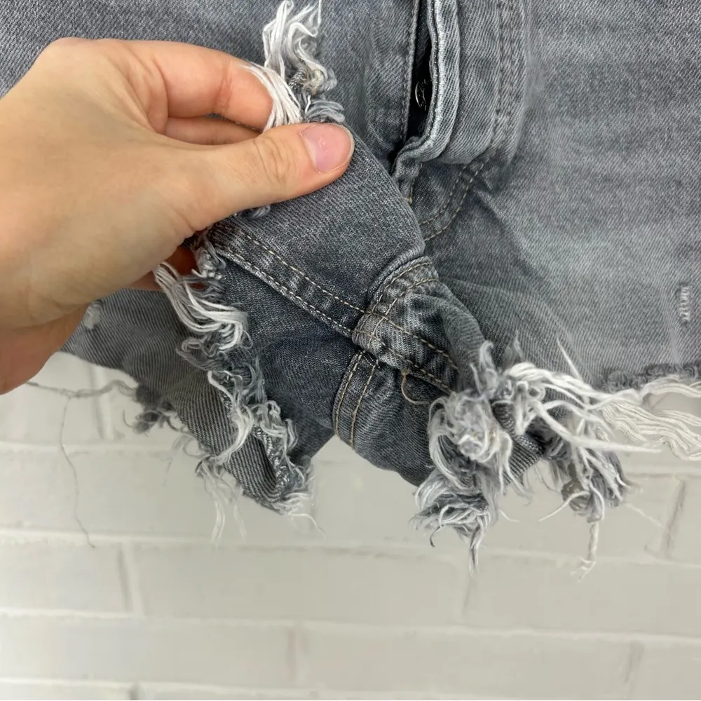 Zara Washed Grey Black Button Fly Distressed Denim Shorts Size 2 - Image 8