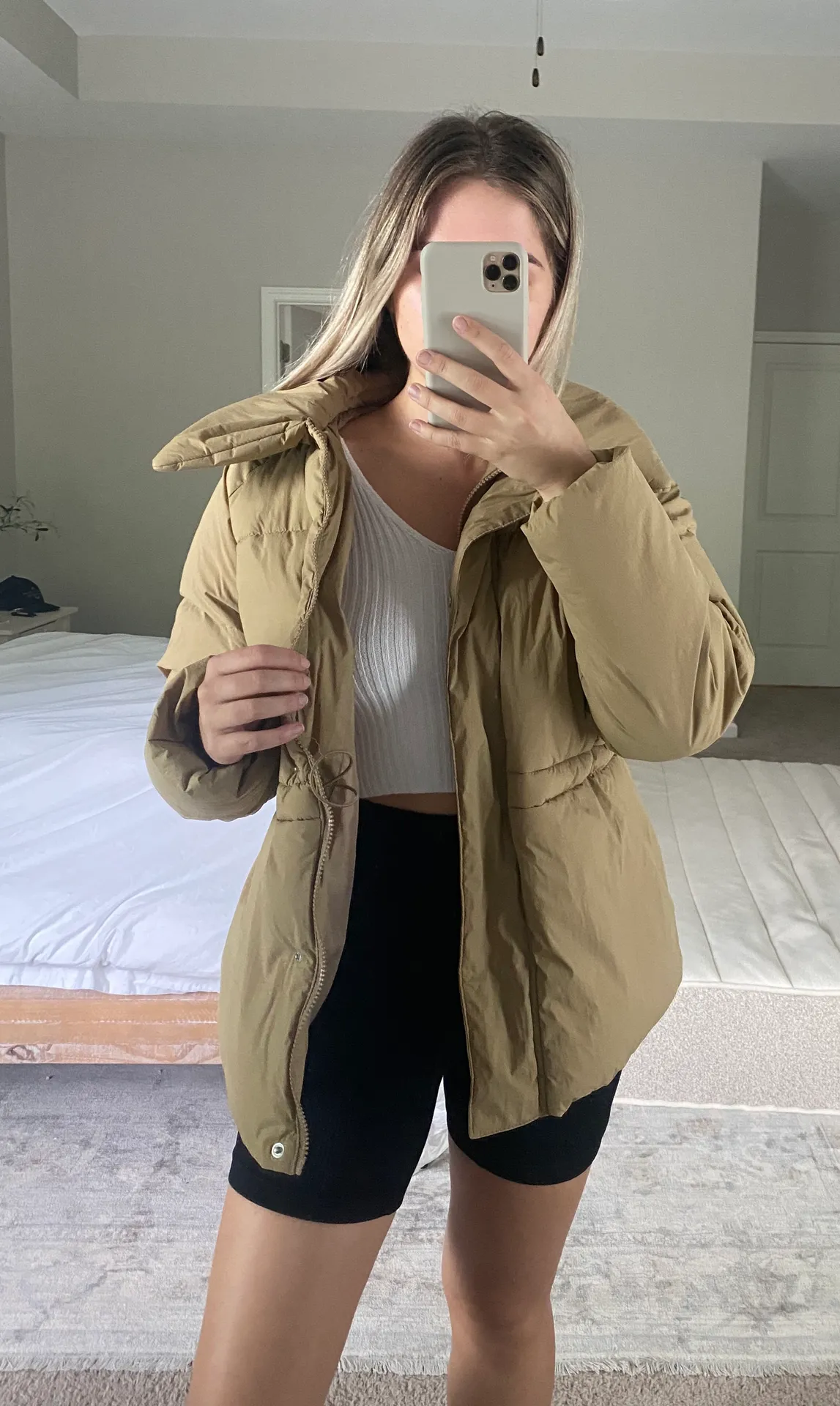 Brown Tan Puffer Jacket Size M - Image 3