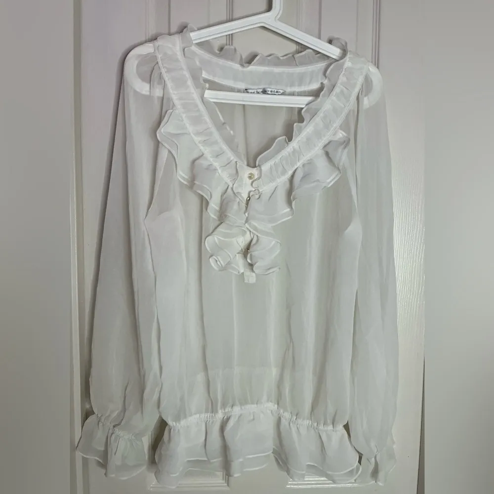 Peter Nygard White Ruffled Long Sleeve SunBlouse - Image 2