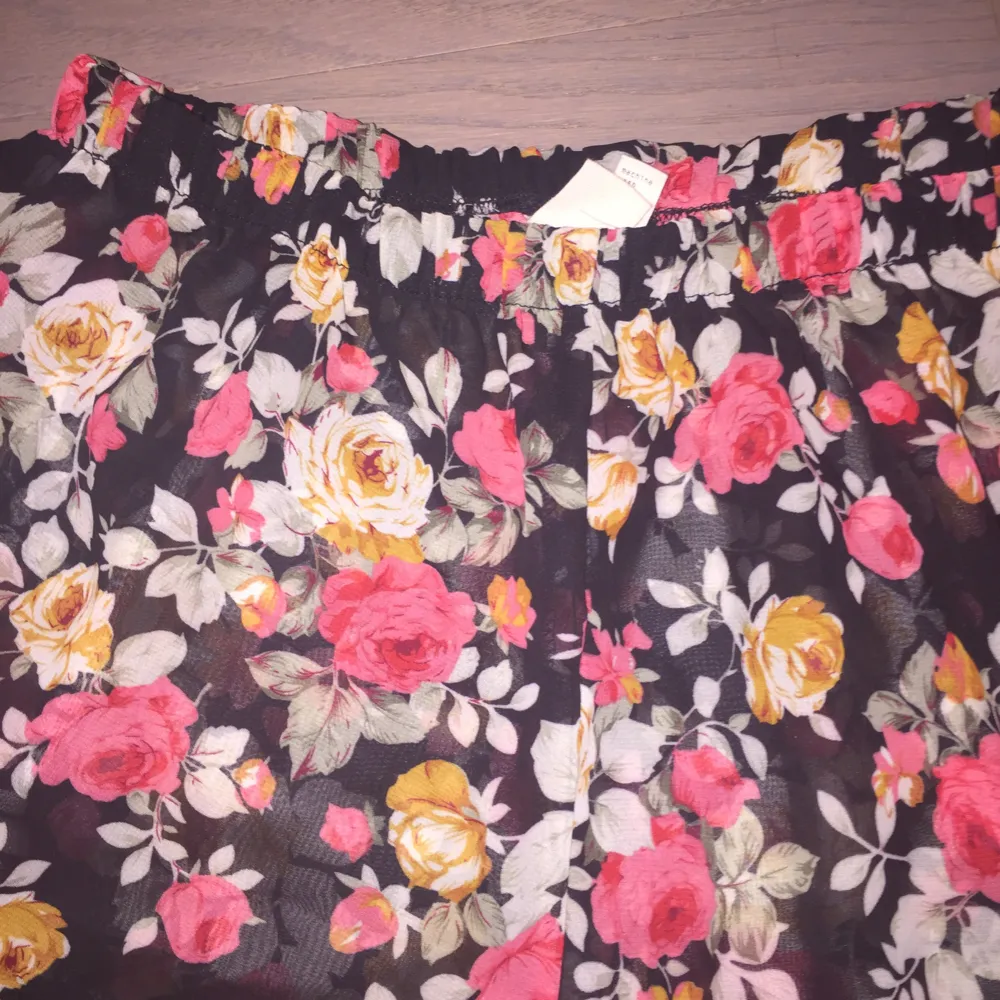 UO Urban Renewal silky fringe shorts - Image 4