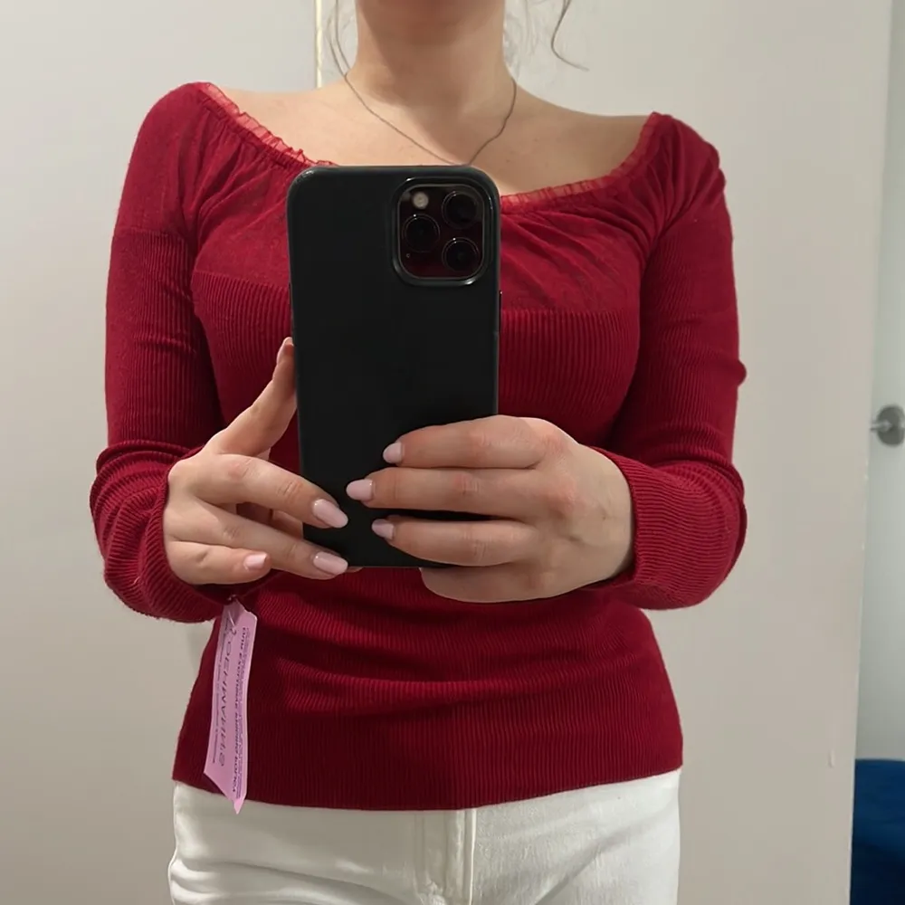 Necessary Objects *NWT*  Scoop Neck Red Long Sleeve Sweater - Image 5