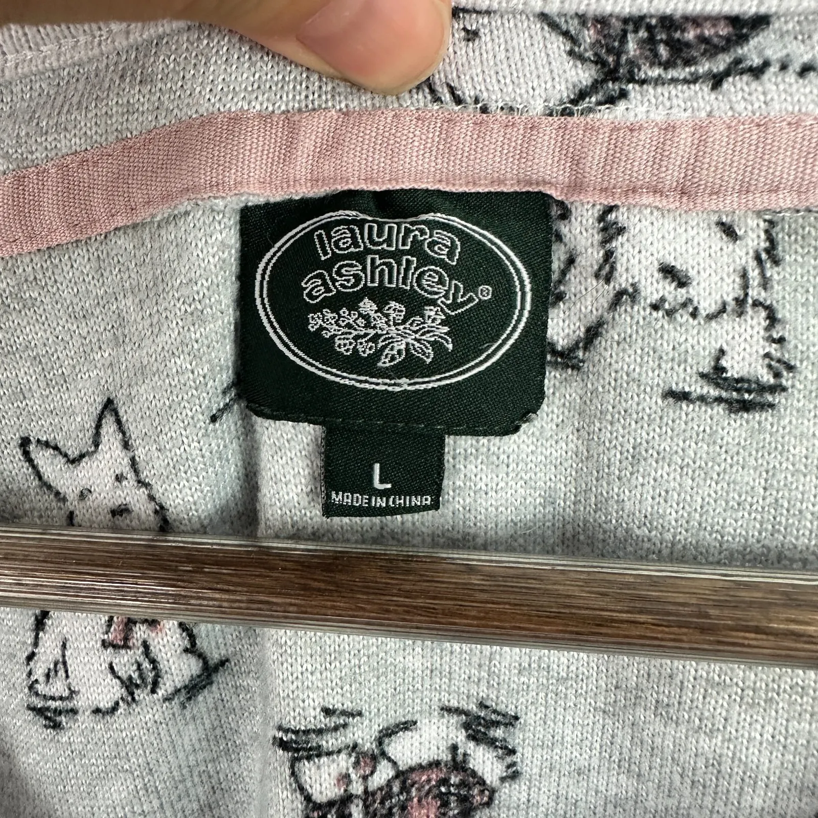 Laura Ashley Pajama Top L Gray‎ Long Sleeve Henley Dog Print Cottagecore Lounge - Image 2