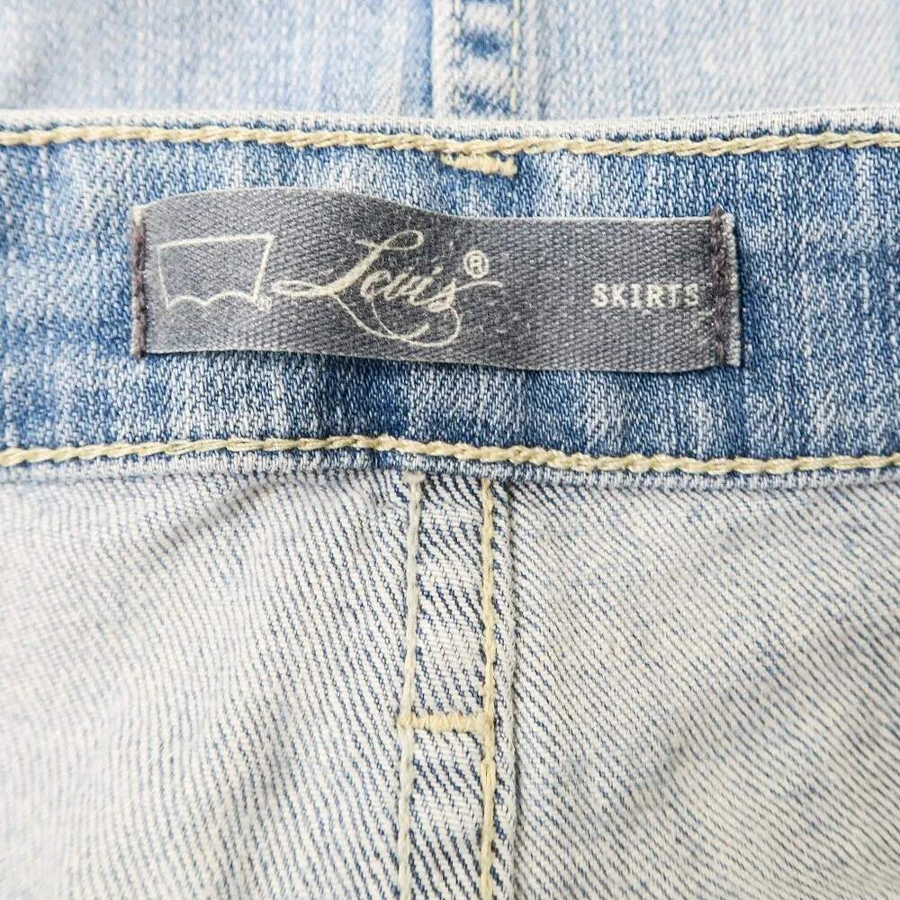 Levis Light Wash Mid Rise Denim Mini Skirt - Image 7