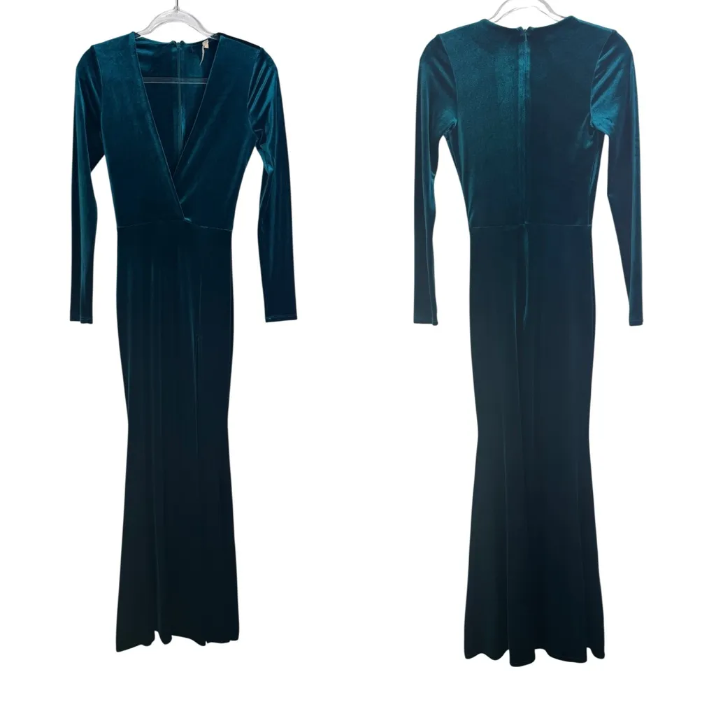 Lurelly Parisienne Velvet Floor Length Gown with Slit‎ Long Sleeve Formal Size 2 - Image 4