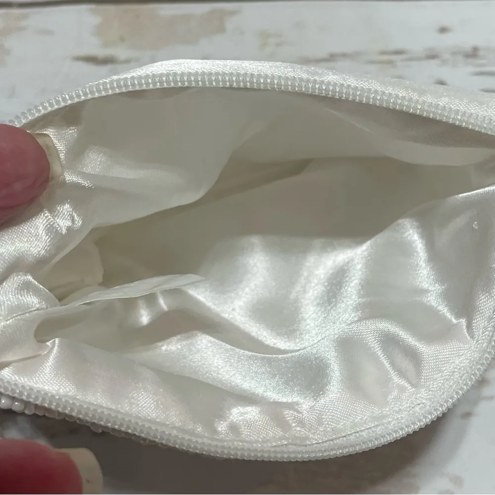 Beaded Coin Purse. NWT - Image 3