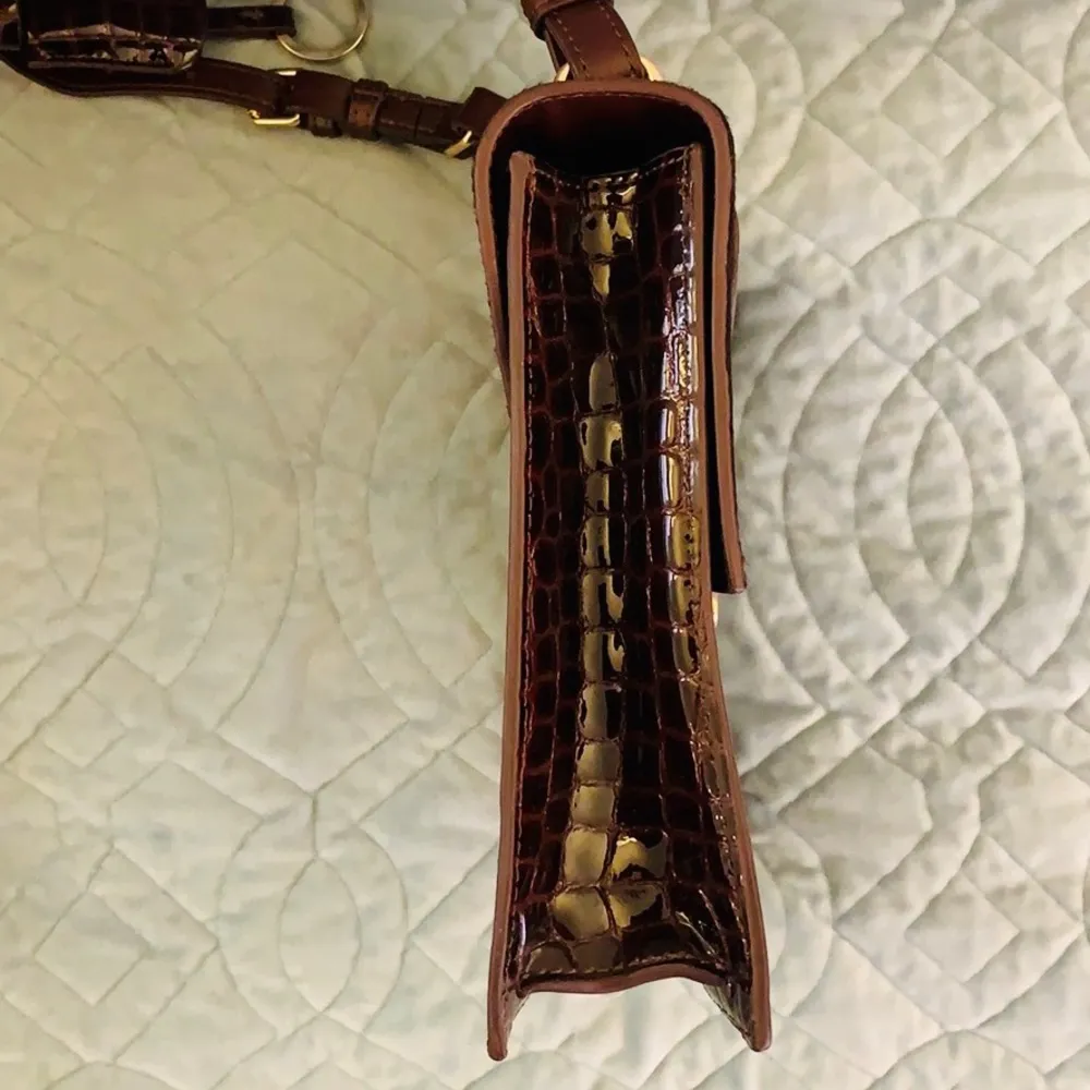 Spartina 449 Croc Shoulder Bordeaux bag. - Image 4