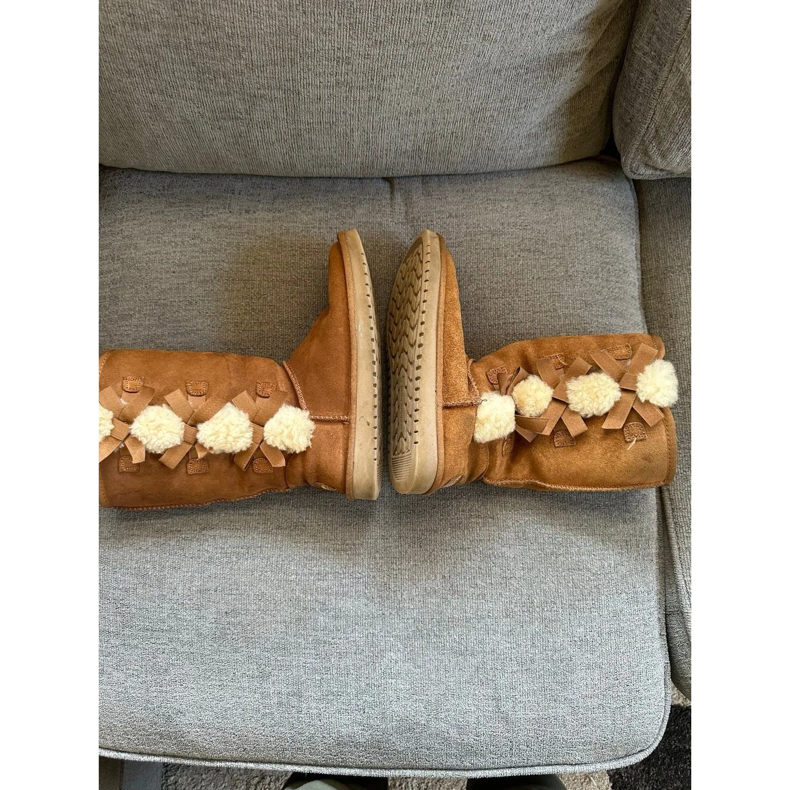 Koolaburra By UGG Women’s Victoria Sherpa Fur Bow Accents Suede Boots 7 Brown - Image 5