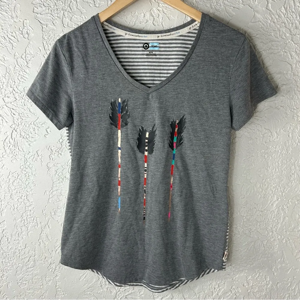 TOMS | Three Arrowhead Boho Graphic VNeck Tee Shirt Size M - Image 4