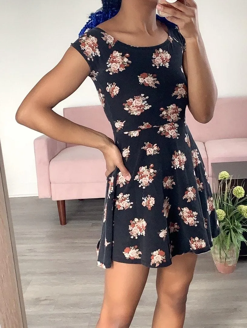 Forever 21 Floral Skater Dress - Image 5