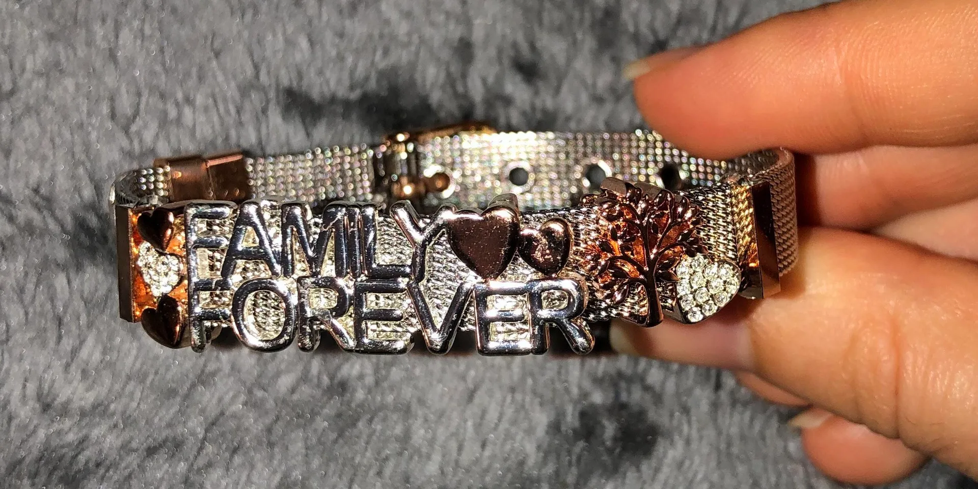 NWB Love This Life Silver Family Forever Bracelet - Image 3
