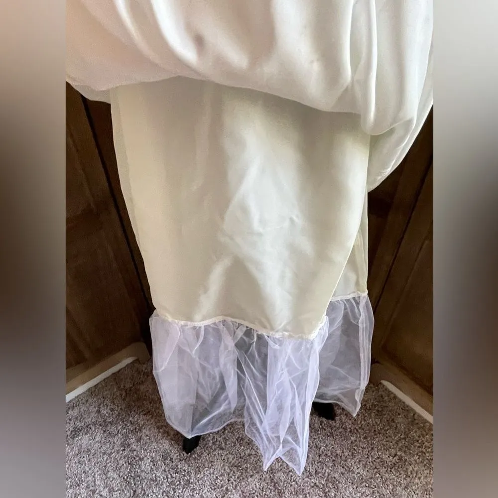 Black and White Prom Dress. Black Size undefined - Image 9