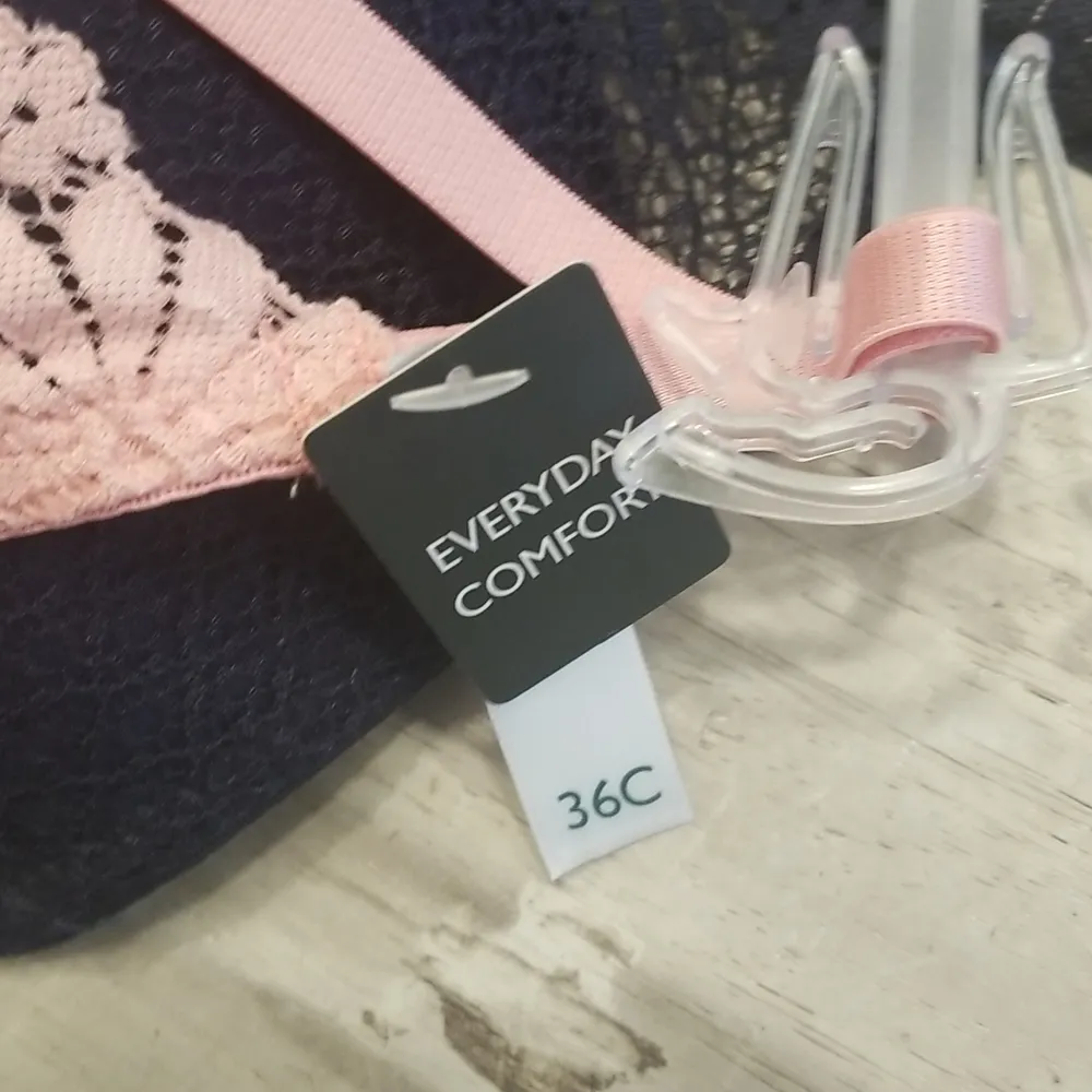 đź’•LAURA ASHLEYđź’• Comfort Bras (2 Pack) Pink & Navy Blue Lace 36C *FLAWED - Image 8