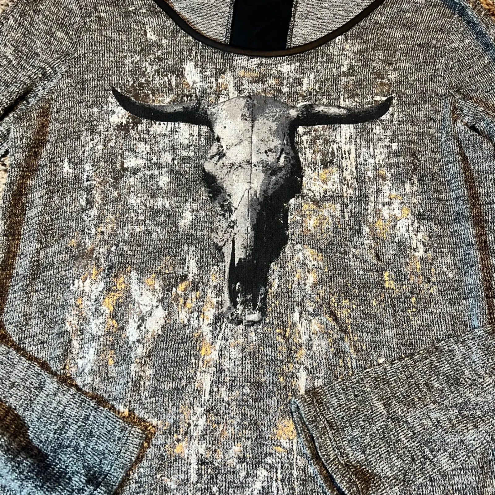 Rock & Republic Womens Long Sleeve Graphic Skull Top Gray Black Size L - Image 2