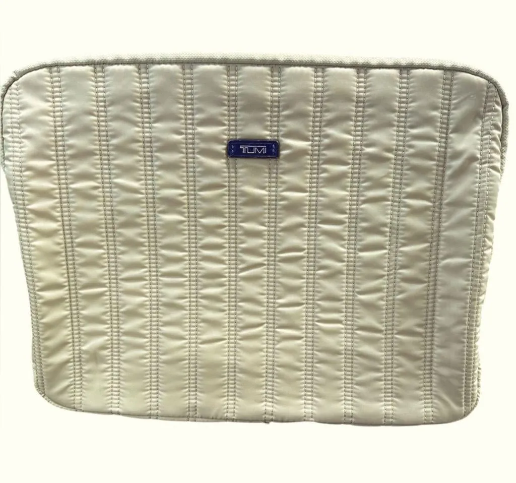 Tumi Laptop IPad Sleeve quilted padding - Image 2