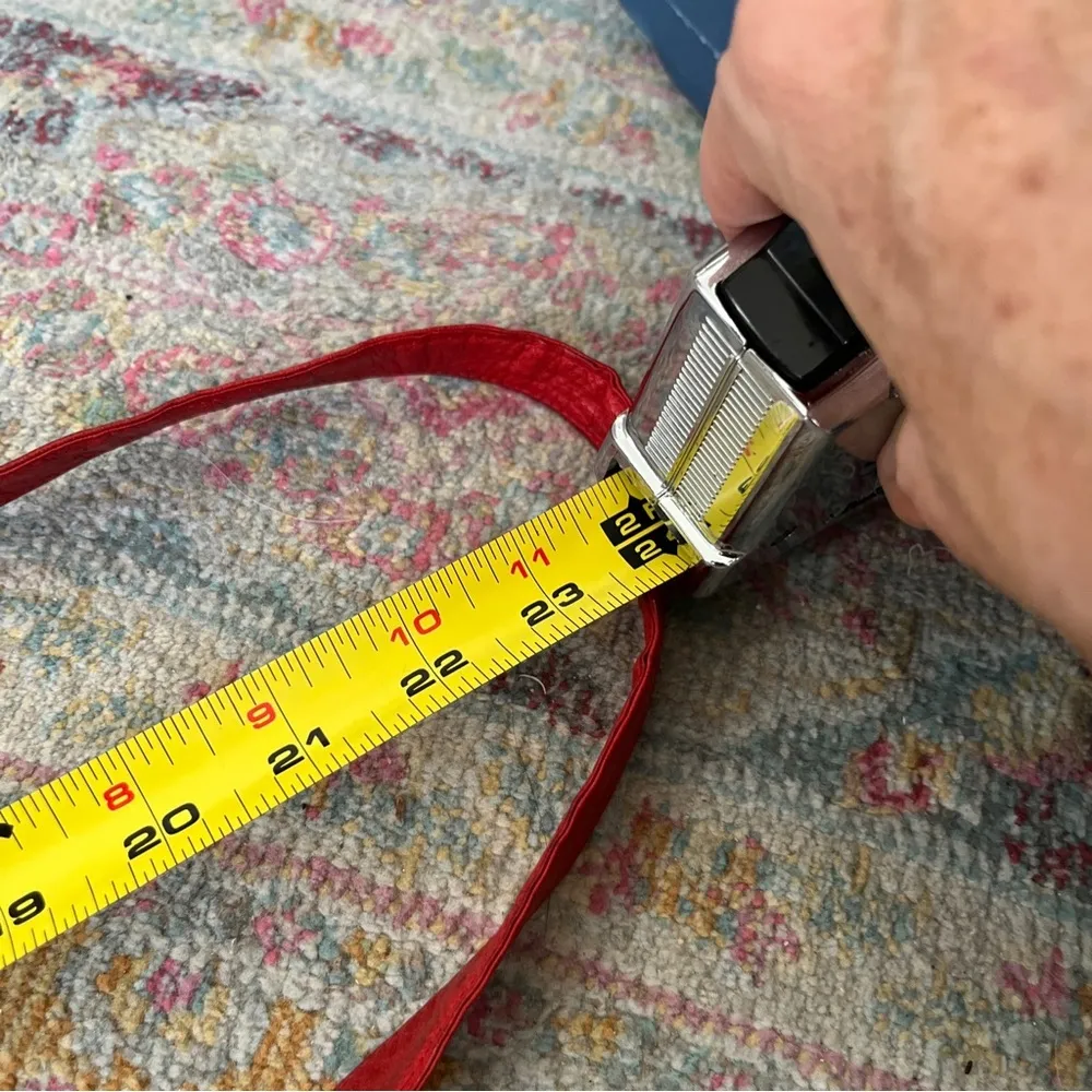 Gorgeous vintage leather Carlos falchi crossbody or shoulder bag Red - Image 7