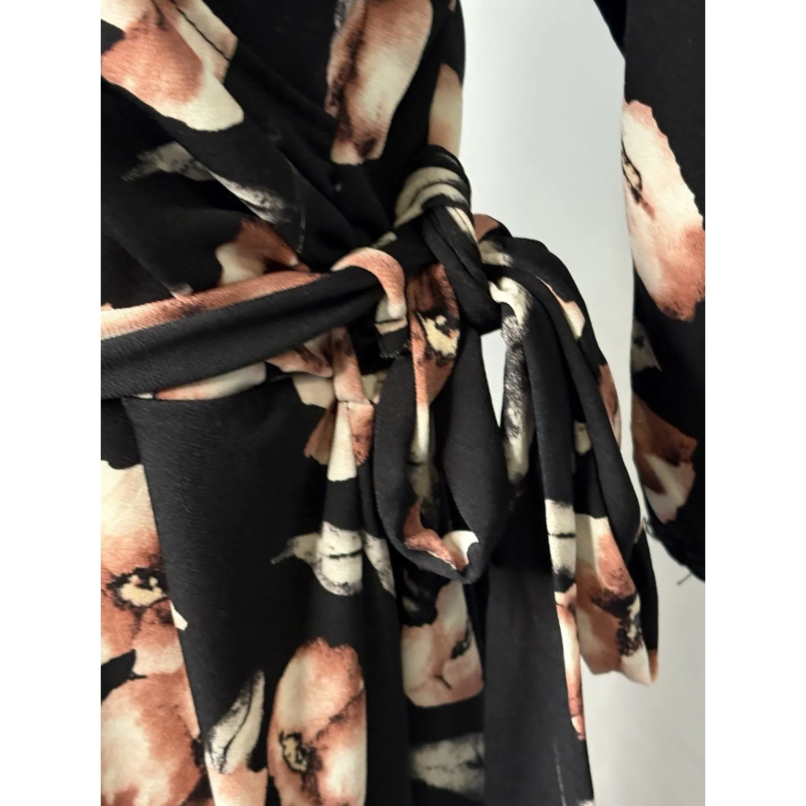 East Adeline Women's 3X Black Floral Wrap Style Maxi Dress Long Sleeve Size undefined - Image 6